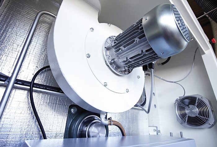 CL_Page_10_i61-700×473